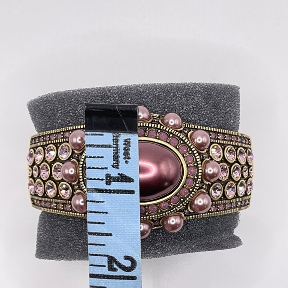 Heidi Daus Rhapsody in Hues Cabochon Hinged Cuff Bracelet in Box - Picture 13 of 13